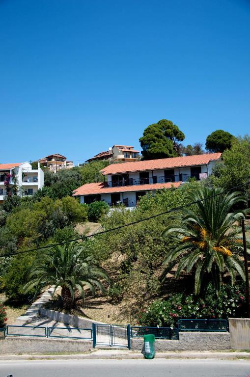 Villa Anna Apartments family accommodation in Megali Ammos Skiathos