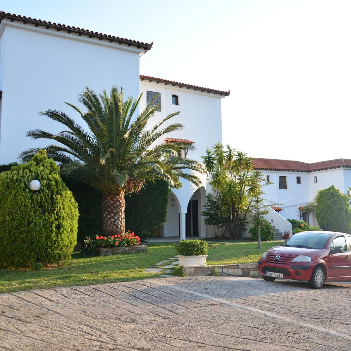 Villa Xanthippi apartments in Agia Paraskevi Skiathos